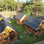 Lesne Runo Borsk, Basen Z Podgrzewana Woda