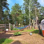 Lesne Runo Borsk, Basen Z Podgrzewana Woda