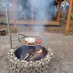 Lesne Runo Borsk, Basen Z Podgrzewana Woda