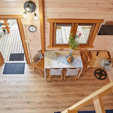 Lesne Runo Borsk, Basen Z Podgrzewana Woda Borsk