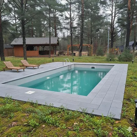 Lesne Runo Borsk, Basen Z Podgrzewana Woda *