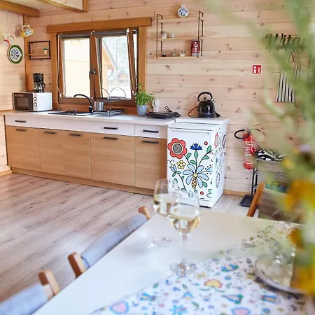 Lesne Runo Borsk, Basen Z Podgrzewana Woda Борск