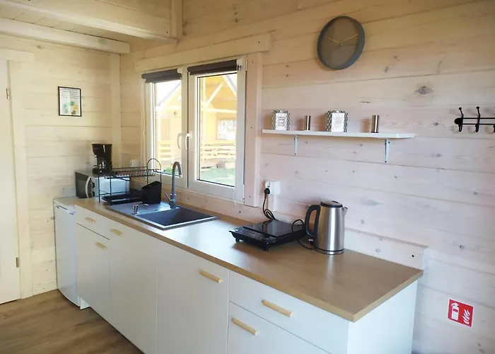 Lesne Runo Borsk, Basen Z Podgrzewana Woda *