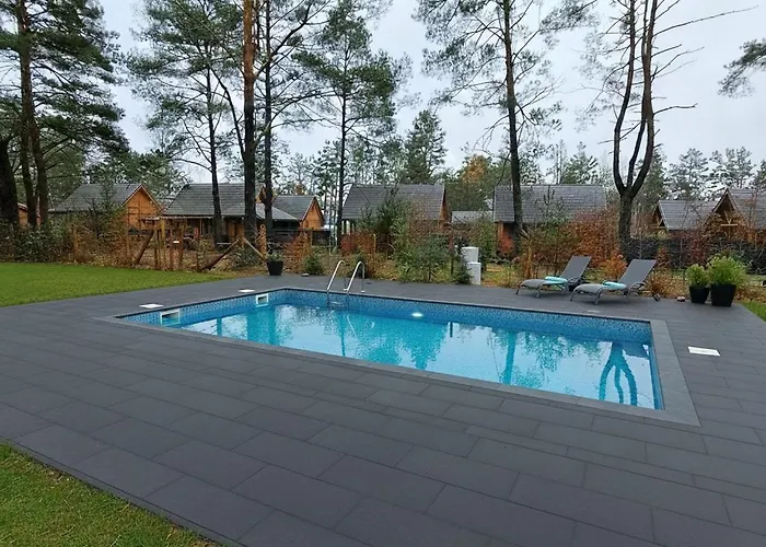 Lesne Runo Borsk, Basen Z Podgrzewana Woda Borsk