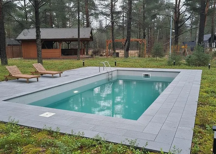 Lesne Runo Borsk, Basen Z Podgrzewana Woda *